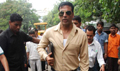 Akshay Kumar promotes Khatta Meetha  inspecting the Roads of Mumbai - Khatta Meetha Event Photos