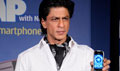 Shahrukh Khan unveils the new Nokia Symbian mobile - Ra.One Event Photos