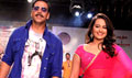 Akshay Kumar and Sonakshi Sinha came on final day of Rajasthan Fashion Week - Rowdy Rathore Event Photos