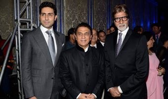 Big B calls Sunil Gavaskar great son of India