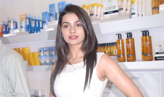 Waited long to play my age on screen: Prachi Desai