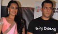 Salman and Sonakshi on the sets of Sa Re Ga Ma - Dabangg 2 Event Photos