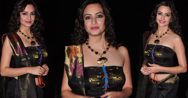 Actress Kriti Kharbandha Photos