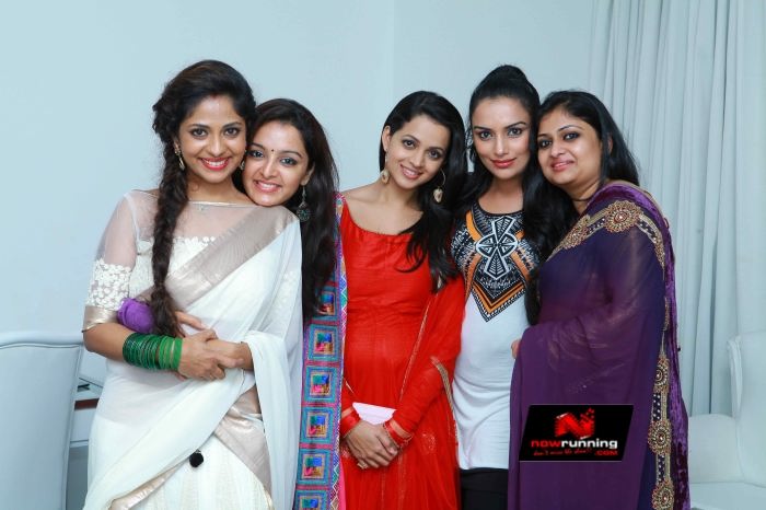 Checkout Geetu Mohandas Gallery