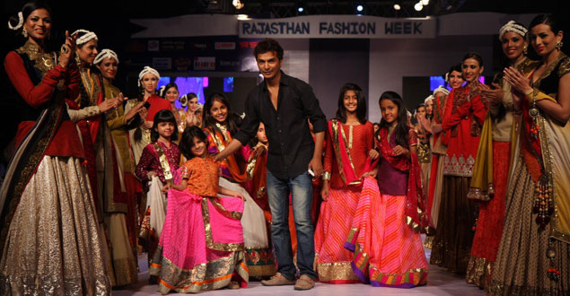 Vikram Phadnis Show At Rajasthan Fashion Week 2013