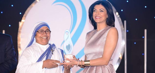 Sushmita Sen receives Mother Teresa International Award