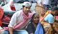 Varun Dhawan snapped shooting at Crawford Market - Main Tera Hero