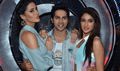 Varun, Nargis, Ileana & Big B at Boogie Woogie's grand finale - Main Tera Hero Event Photos