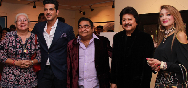Zayed Khan Graces The Piramal Art Gallery For Dr Batra's