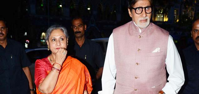 Amitabh Bachchan & Jaya Bachchan grace Dilip De's art exhibition