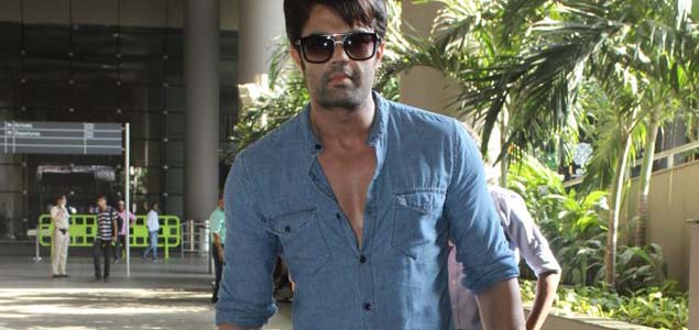 Manish Paul snapped at airport