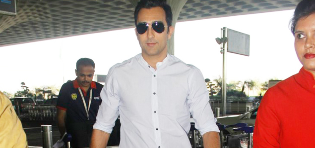 Rahul Khanna snapped at the airport