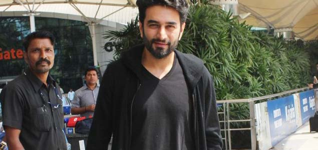 Shekhar Ravjiani Snapped At Domestic Airport
