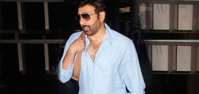 Sunny Deol snapped at the airport
