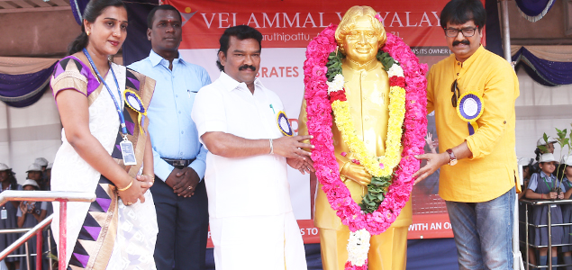 Actor Vivek visit to Velammal on World students day