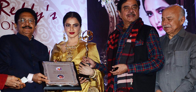 Rekha Honoured With Yash Chopra Memorial Award By TSR Foundation