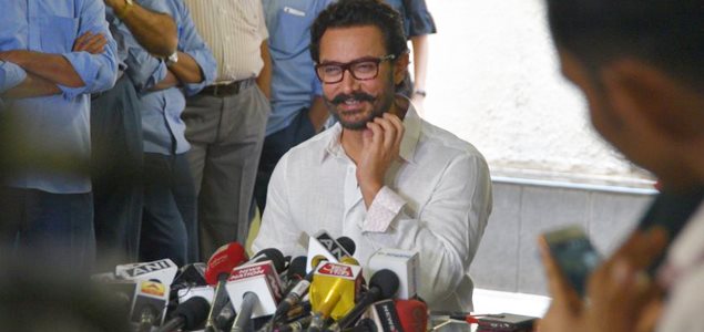 Aamir Khan celebrates 52nd birthday with media