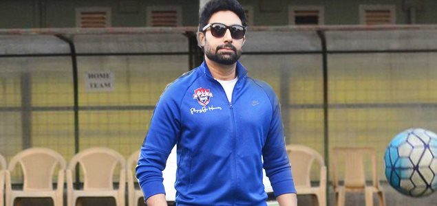 Abhishek Bachchan and Bhaichung Bhutia grace Nike Premier League U 16 event