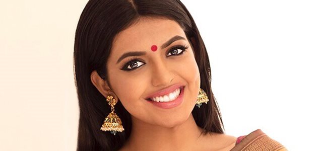 Actress Shivani Rajasekhar Photo Shoot