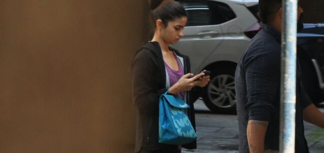 Alia Bhatt snapped arriving at Sidharth Malhotra's house