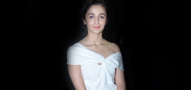 Alia Bhatt graces the Youtube Fanfest event at Jio Gardens