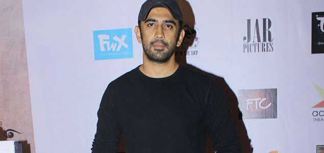 Amit Sadh grace the 'Khidkiyan' movie festival
