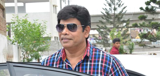 Actor Anandaraj Arranges Maragadha Naanayam Special Show for Childrens