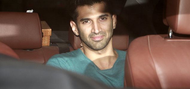Arjun Kapoor and Aditya Roy Kapoor snapped at Ranbir Kapoor's house