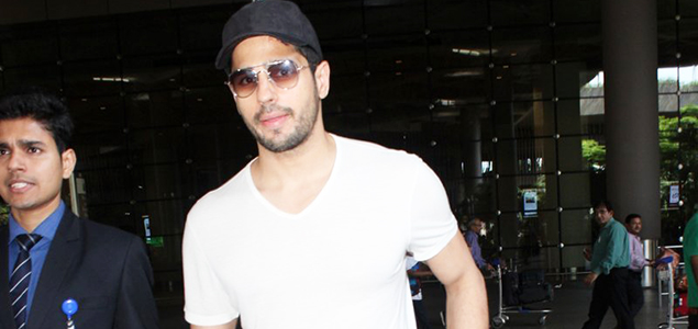 Arjun Rampal, Sidharth Malhotra, Kalki Koechlin and more snapped at airport