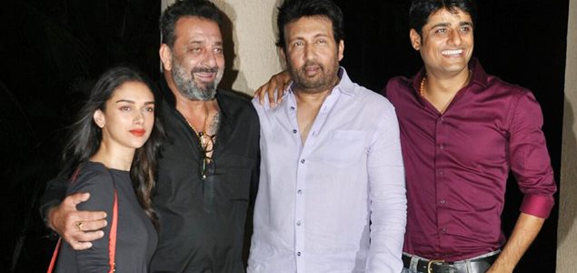 Wrap  up bash of the film Bhoomi with Sanjay Dutt and cast