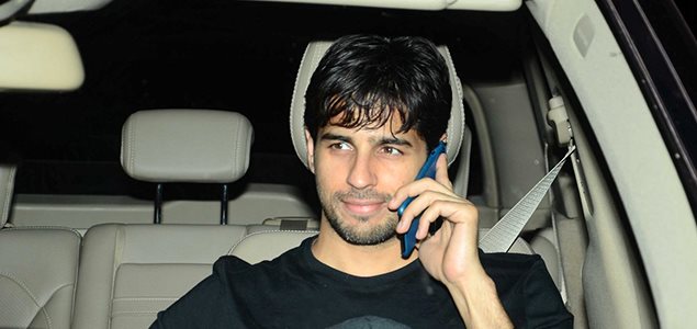 Saif Ali Khan, Kareena Kapoor, Sidharth Malhotra and Alia Bhatt party at Karan Johar's house