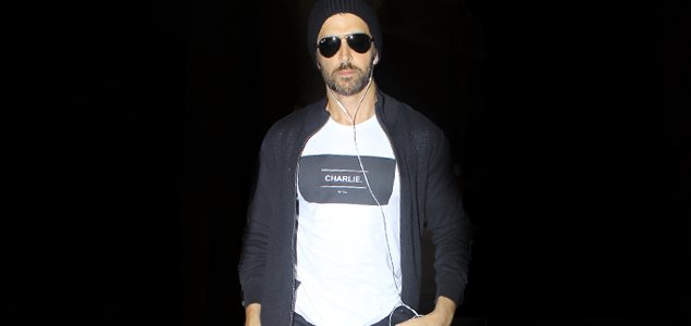 Hrithik Roshan snapped at the airport