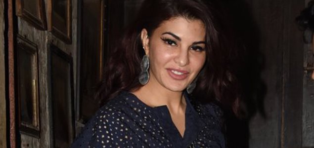 Jacqueline Fernandez snapped post dinner at Pali Bhavan