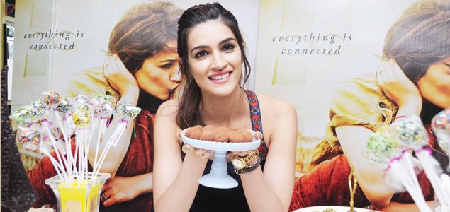 Kriti Sanon graces an interactive chocolate making session to promote her film Raabta