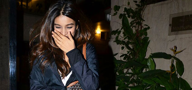 Nidhhi Agerwal snapped post visit to a dentist in Bandra