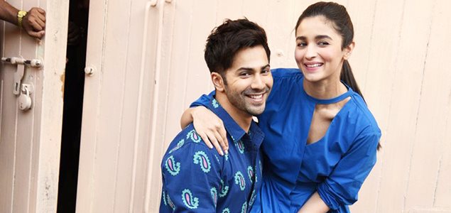 Varun Dhawan & Alia Bhatt snapped promoting their film 'Badrinath Ki Dulhania'