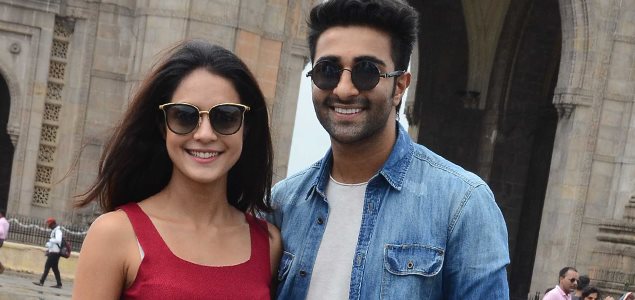 Aadar Jain and Anya Singh promote Qaidi Band at Gateway of India