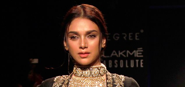 Aditi Rao Hydari walks for Jayanti Reddy at Lakme Fashion Week 2017