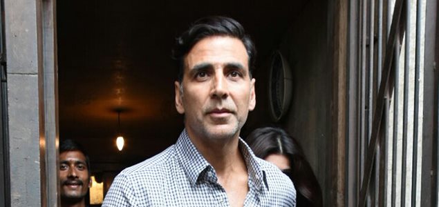 Akshay Kumar and Twinkle Khanna snapped post their lunch at Pali Bhavan