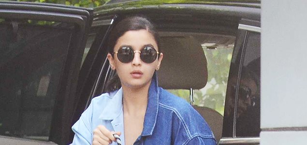 Ranveer Singh and Alia Bhatt depart for Delhi