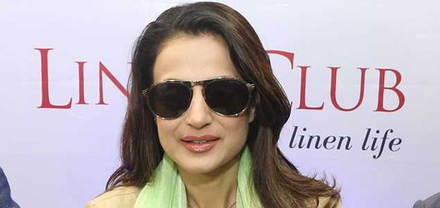 Ameesha Patel graces the launch of the 151st Linen Club store in Jalandhar