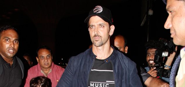 Hrithik Roshan snapped taking his kids on holiday to London 
