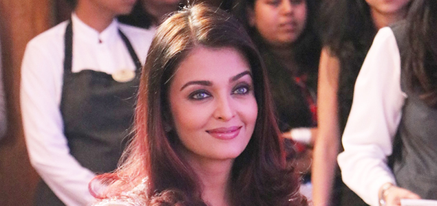 Aishwarya Rai Bachchan celebrates Smile Train India 500,000 free cleft surgeries