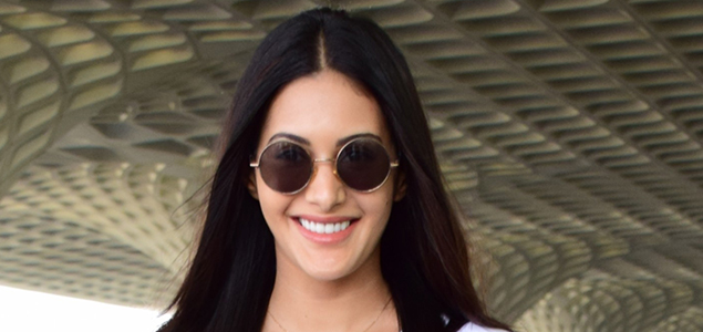 Amyra Dastur snapped at the airport