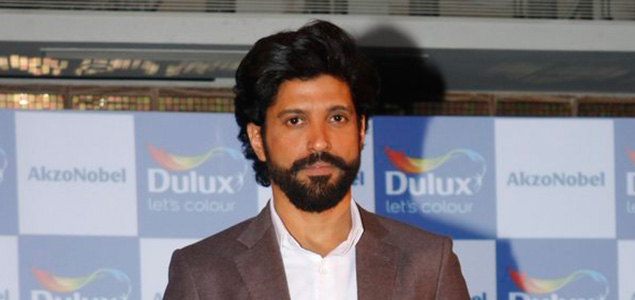 Farhan Akhtar at Dulux press meet