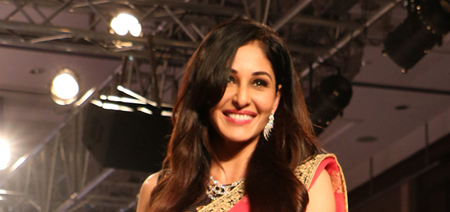 Pooja Chopra walk the ramp at the Bombay Times Fashion Week