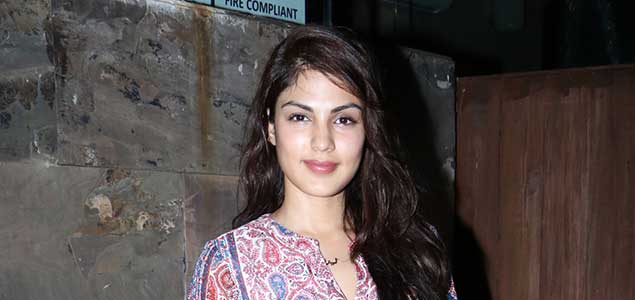Rhea Chakraborty and Pulkit Samrat snapped at Indigo in Bandra