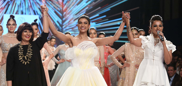 Sushmita Sen walk for Neeta Lulla at Bombay Times Fashion Week 2018