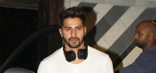  Varun Dhawan one vansal set at gym Juhu