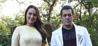 Cast of Dabangg 3 snapped during promotions